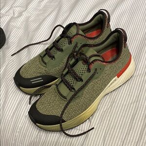 L.L. Bean Green and Black Athletic Shoes with Knit Fabric and Adjustable Fit